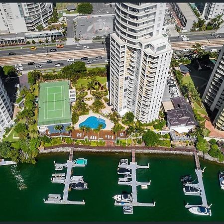 The Pinnacle Apartments Gold Coast Exterior photo