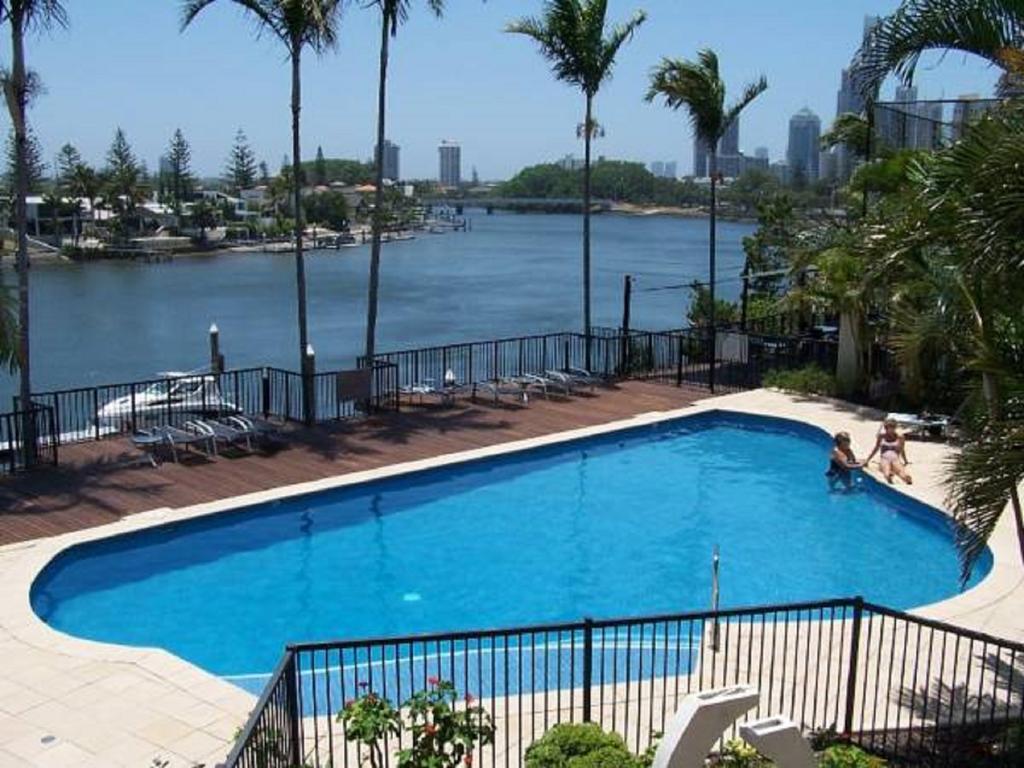 The Pinnacle Apartments Gold Coast Exterior photo